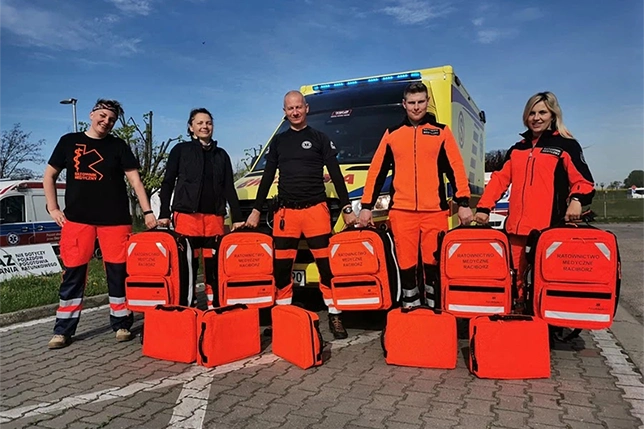 Eko-Okna donated equipment for paramedics